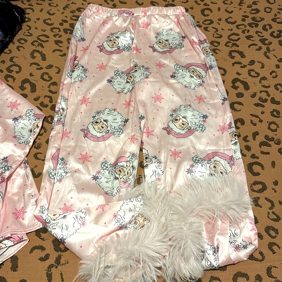 Viral Santa PJs with Fur - Picture 5 of 5